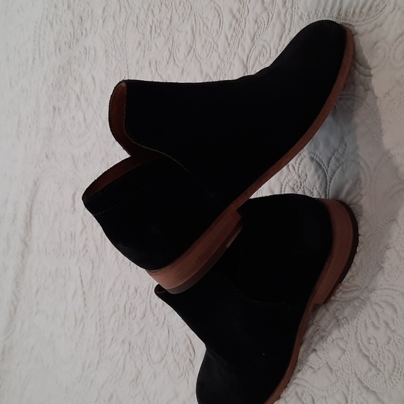 Frye black suede booties - Picture 4 of 6